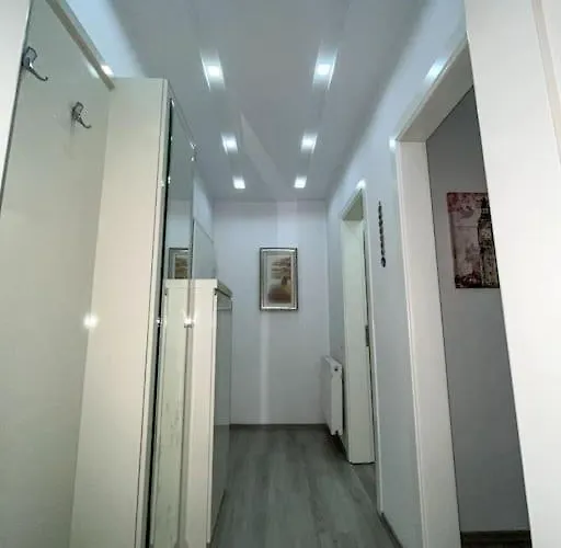 Apartman Stylish City-center Tirana